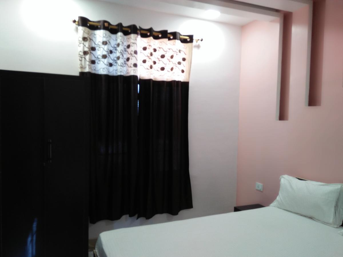 Hotel Sunaina International Gaya Esterno foto